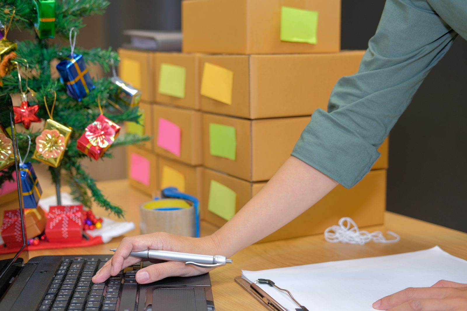TOP STRATEGIES FOR MANAGING SEASONAL DEMAND ON AMAZON